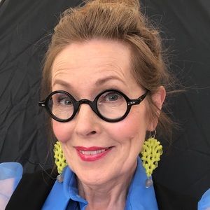 Meet your Posher, Lisa